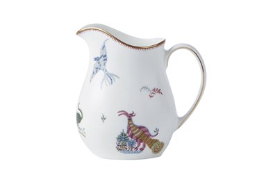 Side view of the savoy jug