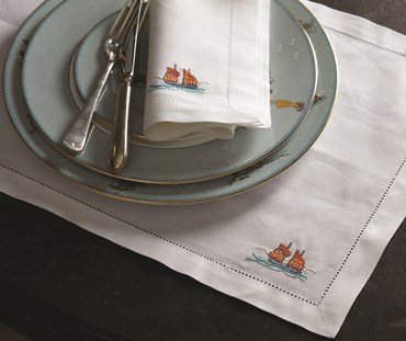 Napkin place mat and plate