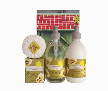 Gardenia Sandalwood shampoo and conditioner gift set with gift box, shampoo and conditioner bottle, soap and mini candle