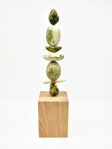 TOTEM 46 is entirely unique made from the following precious crystal stones:
From the top – Epidote, Serpentine, Epidote, 2 x Serpentine, a Mica slice, and Epidote. The stones are supported on a central support sitting on an oak base.