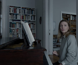 A still from the film 'Tár' - link to Tár