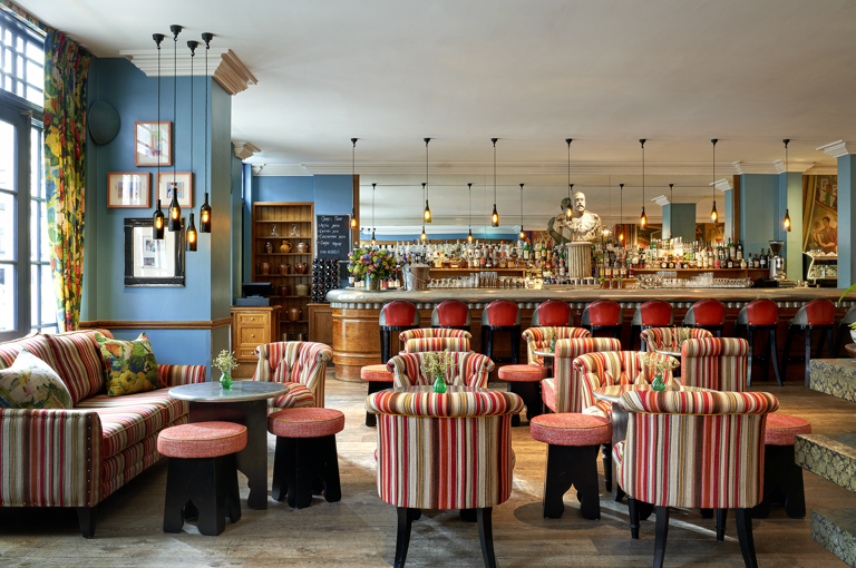 Wide shot of Oscar Bar at Charlotte Street Hotel