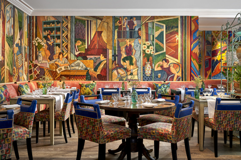 Wide shot of Oscar Restaurant at Charlotte Street Hotel