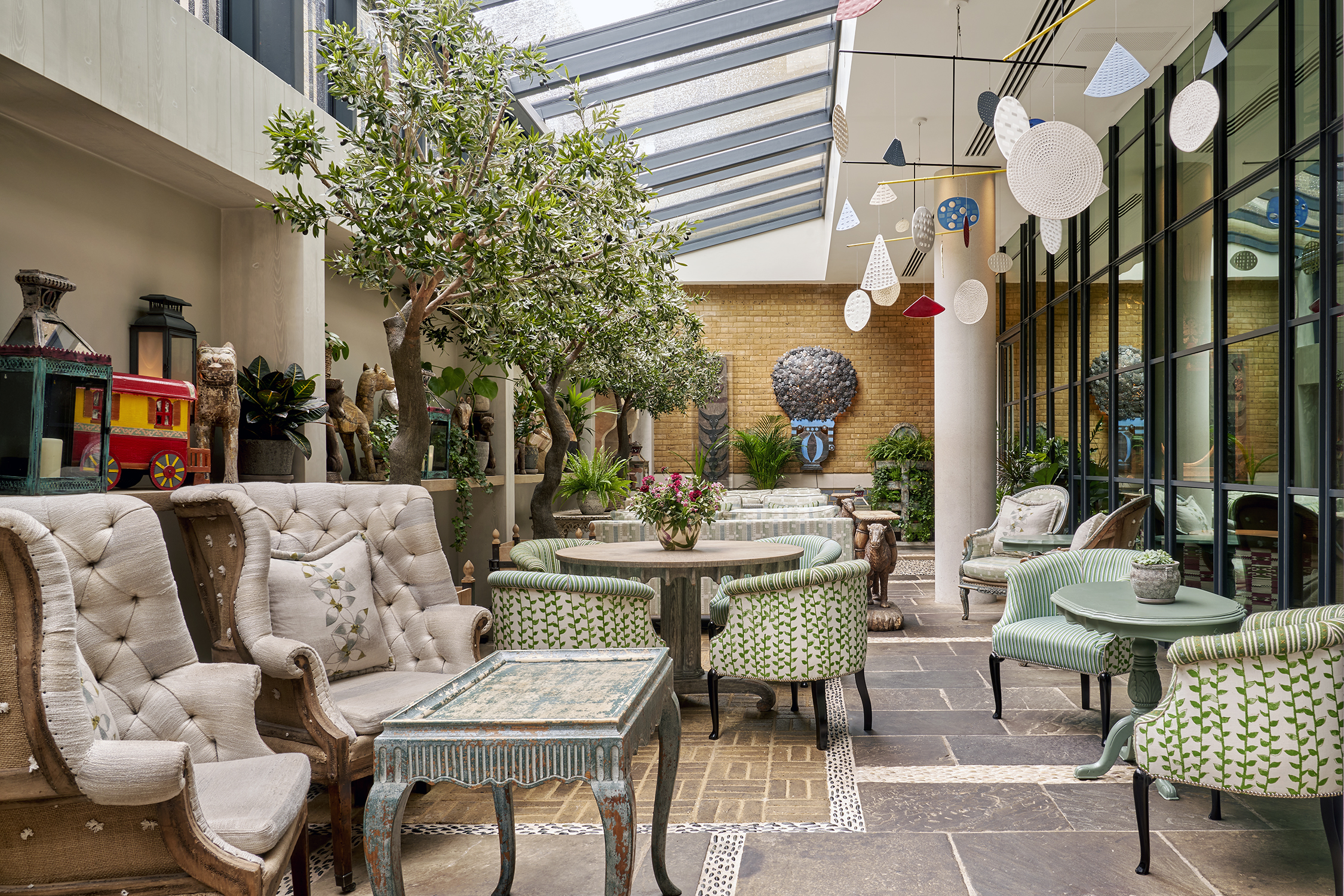 Ham shop yard hotel