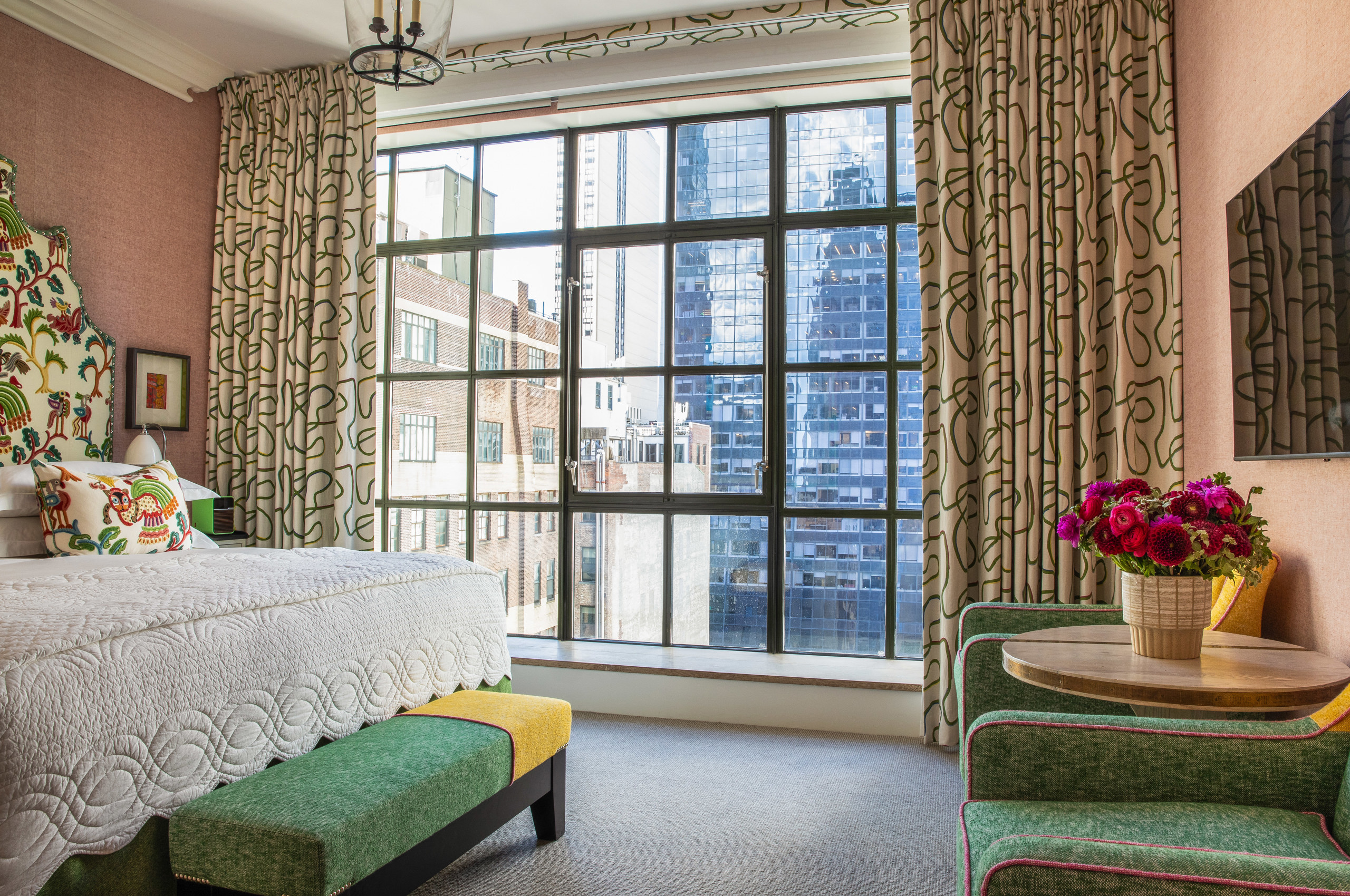 Deluxe Top Floor thumbnail 5
